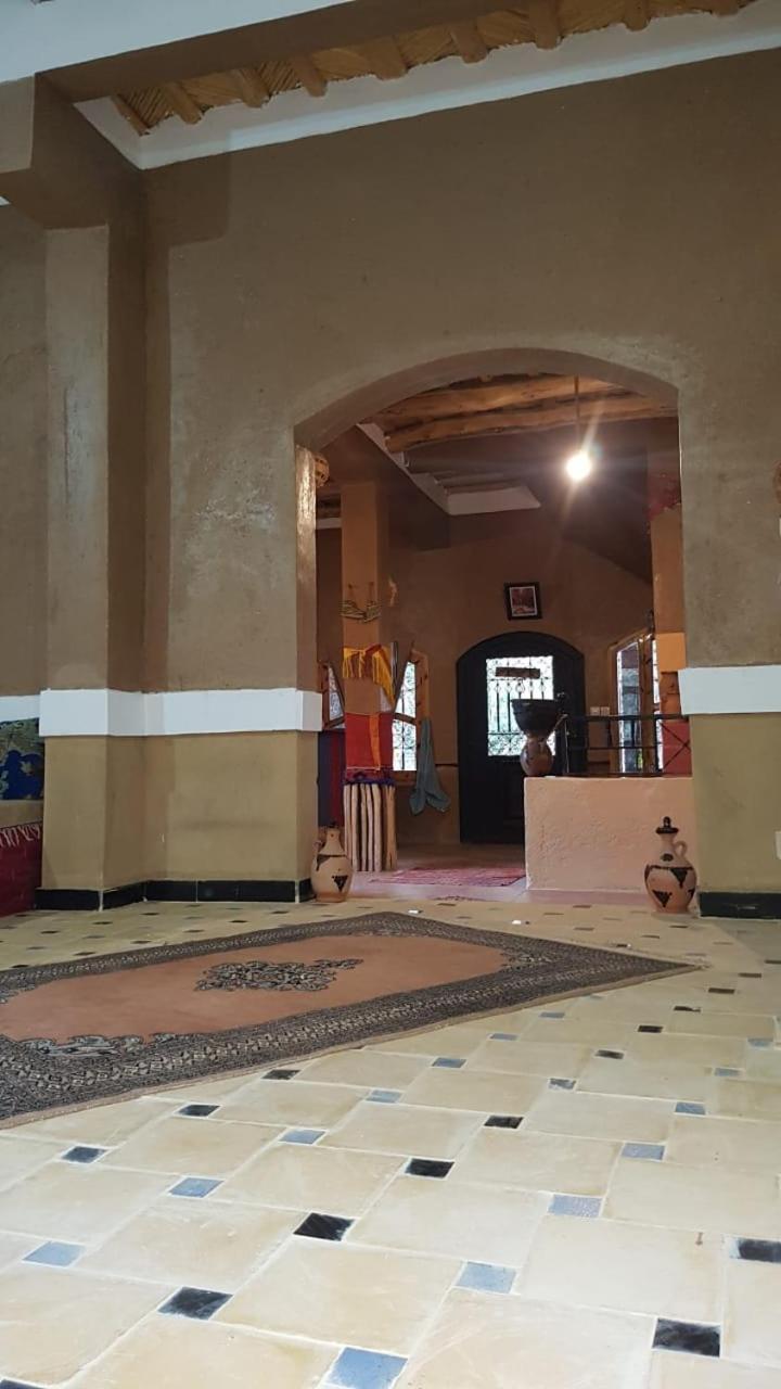 Hotel Riad Pizzeria Marhaba Akhendachou n'Ait Ouffi Zewnętrze zdjęcie